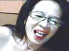 フィリピン人は、カムで再生します。