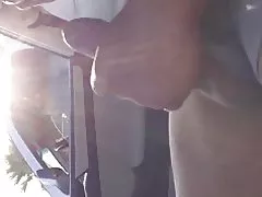 メガネのおばあちゃんが巨大なフラッシュ兼!