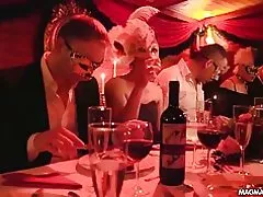 マグマ映画フェチのスウィンガー パーティー