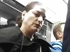 成熟した女性には、膨らみが好きだ.彼女が見て止めることはできません。